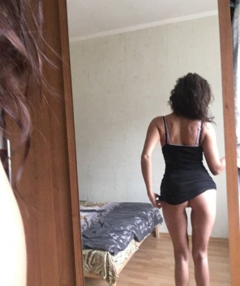 💋 Очарую тебя своей нежностью и сексуальностью. У меня есть множество возможностей, чтобы ты почувствовал себя полностью удовлетворенным и расслабленным. Фото в моем профиле подтверждают мою красоту и соблазнительность. 💃📷 Заходи и убедись сам! У меня также есть отзывы, которые подтверждают мою надежность и профессионализм. Живу в Москве, поэтому возможность встречи есть всегда. Не упускай возможность окунуться в мир наслаждений вместе со мной! 🌟 Ольчик